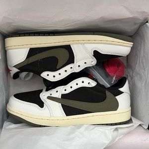 Travis scott Jordan 1 olive low WOMENS 7.5